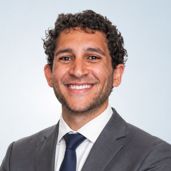 Benja Cohen · CEO da Mia Make